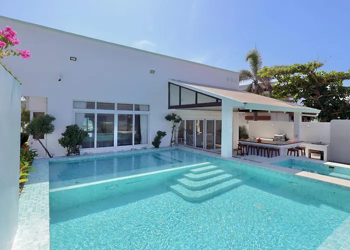 Alesea Baroro, La Union, Private Modern Villa With Pool, Jacuzzi, Beachfront View San Juan 